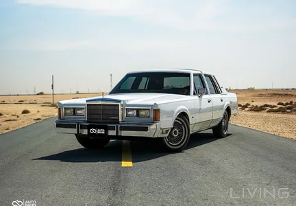 Lincoln Town Car  1989